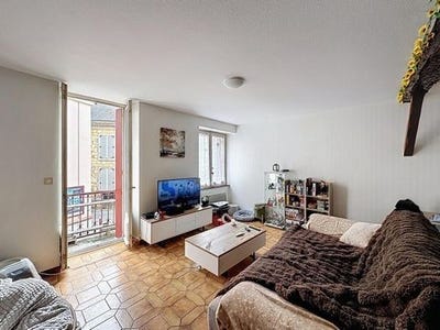 /international/fr/lavelanet-midi-pyrenees-310102314110/