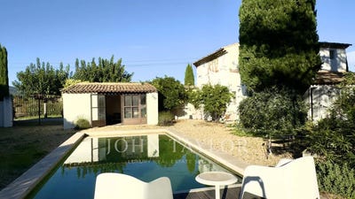 /international/fr/puyvert-provence-alpes-cote-d-azur-310098017794/