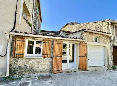 /international/fr/vaison-la-romaine-provence-alpes-cote-d-azur-310120008984/