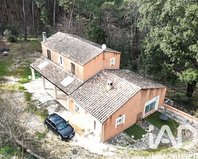 /international/fr/besseges-languedoc-roussillon-310106513298/