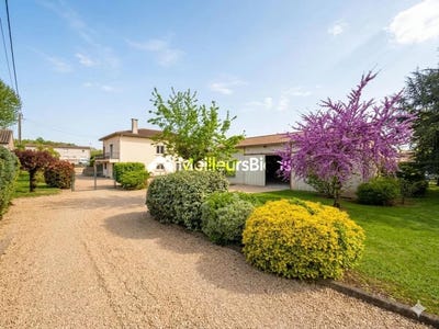 /international/fr/lavaur-midi-pyrenees-310108673932/?lang=id