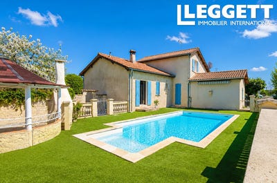 /international/fr/roullet-saint-estephe-charente-310108420204/