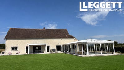 /international/fr/rouesse-fontaine-pays-de-la-loire-310109106680/