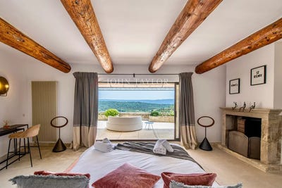 /international/fr/gordes-provence-alpes-cote-d-azur-310101948488/