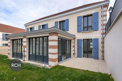 /international/fr/montfort-l-amaury-ile-de-france-310099619993/