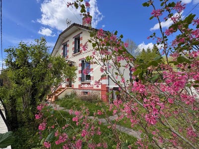 /international/fr/saint-julien-du-sault-burgundy-310107449110/