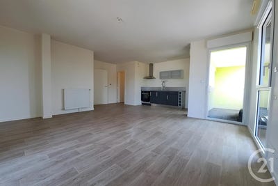 /international/fr/saint-ave-brittany-310109760834/