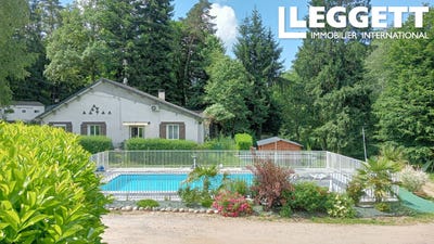 /international/fr/marcillac-la-croisille-limousin-310093895985/