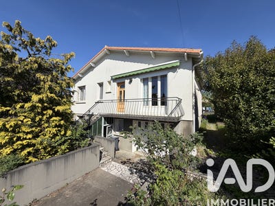 /international/fr/parthenay-charente-310107675945/