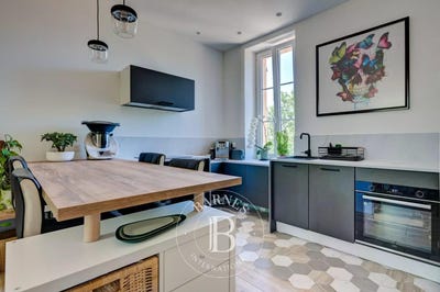 /international/fr/aix-en-provence-provence-alpes-cote-d-azur-310098268687/