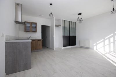 /international/fr/nay-la-basse-normandie-310107275446/
