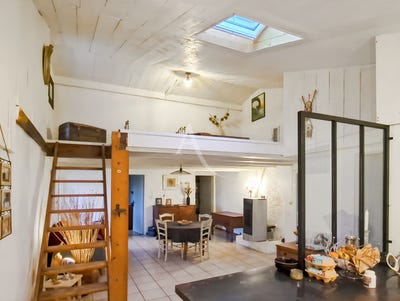 /international/fr/la-garnache-pays-de-la-loire-310104888946/