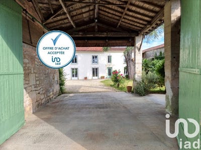/international/fr/saint-meme-les-carrieres-charente-310099253014/