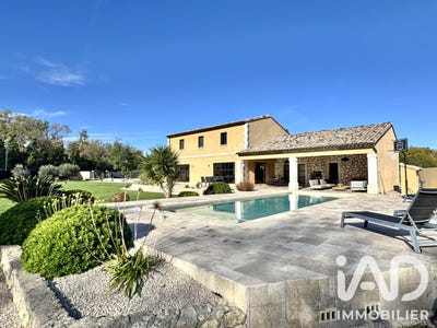 /international/fr/tarascon-provence-alpes-cote-d-azur-310108950118/