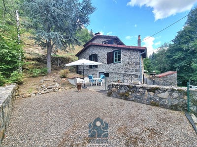 /international/fr/ambert-auvergne-310106053004/