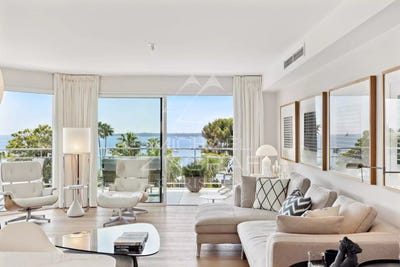 /international/fr/cannes-provence-alpes-cote-d-azur-310108483827/