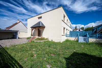 /international/fr/les-mureaux-ile-de-france-310108677614/