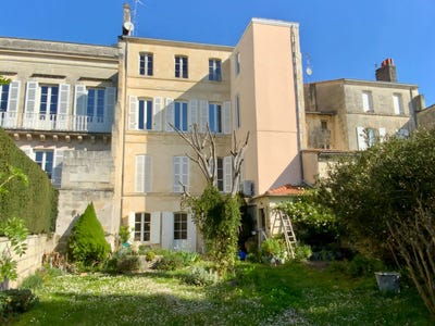 /international/fr/jonzac-charente-310104476959/
