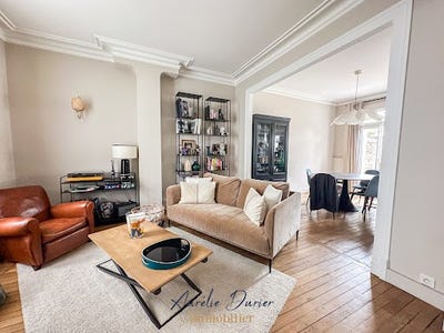 /international/fr/tours-centre-val-de-loire-310100886341/
