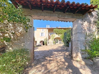 /international/fr/bedarieux-languedoc-roussillon-310108648955/