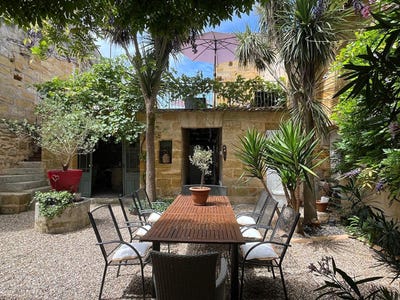 /international/fr/castillon-la-bataille-aquitaine-310108929773/