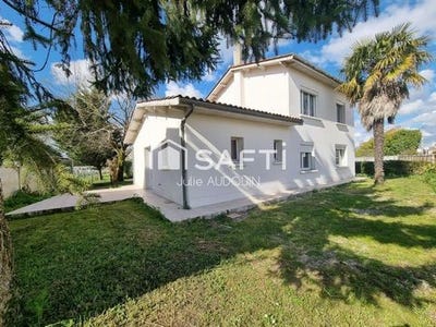 /international/fr/matha-charente-310106749599/