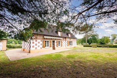 /international/fr/dozule-la-basse-normandie-310101497529/?lang=id