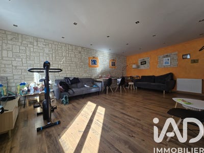 /international/fr/thouars-charente-310106593404/