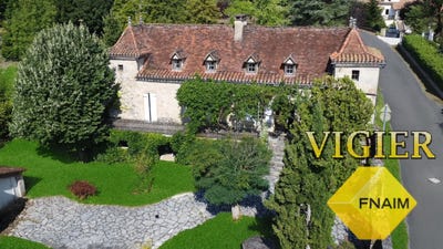 /international/fr/figeac-midi-pyrenees-310102183783/