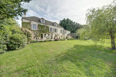/international/fr/montfort-l-amaury-ile-de-france-310107650570/