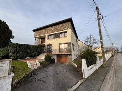 /international/fr/attigny-ardennes-310105061133/