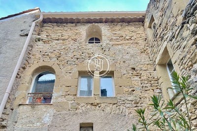 /international/fr/uzes-languedoc-roussillon-310100989253/?lang=zh-cn