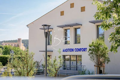 /international/fr/lorgues-provence-alpes-cote-d-azur-310105832692/