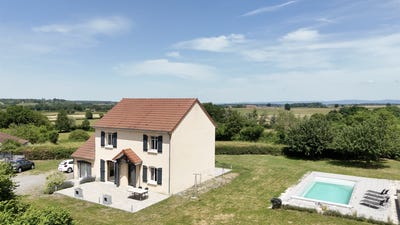/international/fr/cercy-la-tour-burgundy-310108633930/