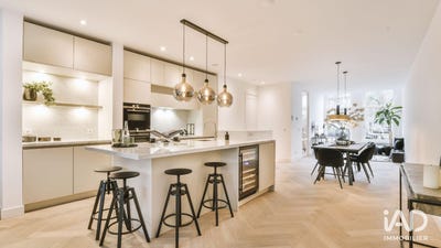 /international/fr/riom-auvergne-310103613166/