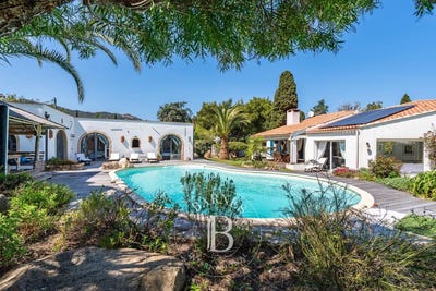 /international/fr/calvi-corsica-310100610923/