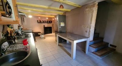 /international/fr/suze-la-rousse-rhone-310099626914/