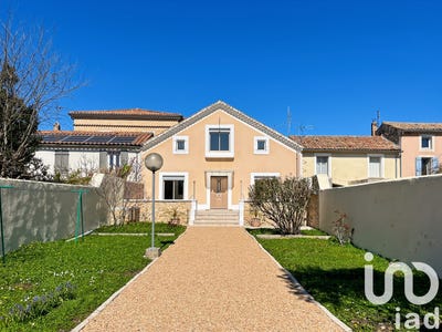 /international/fr/pont-saint-esprit-languedoc-roussillon-310098533377/
