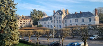 /international/fr/blois-centre-val-de-loire-310105908242/