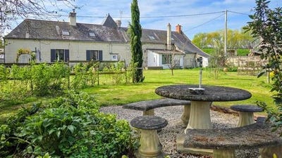/international/fr/varennes-sur-loire-pays-de-la-loire-310106877608/