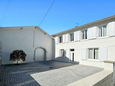 /international/fr/puyoo-aquitaine-120094208141/