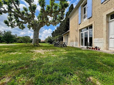 /international/fr/eyragues-provence-alpes-cote-d-azur-310101337121/?lang=pt