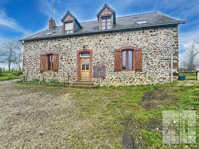 /international/fr/chailland-pays-de-la-loire-310098904241/