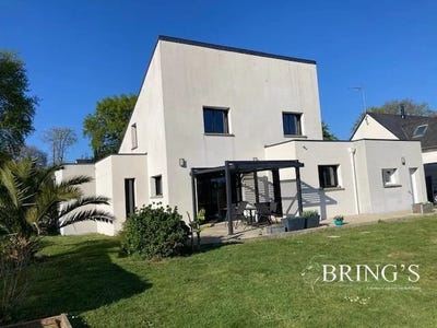 /international/fr/questembert-brittany-310099616140/