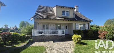 /international/fr/lafeuillade-en-vezie-auvergne-310104890224/