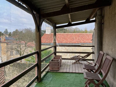 /international/fr/fontenay-le-comte-pays-de-la-loire-310108110766/