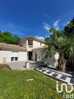 /international/fr/salleboeuf-aquitaine-310099343304/