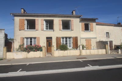/international/fr/villeneuve-la-comtesse-charente-310100876984/?lang=fr