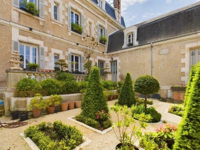 /international/fr/saint-savin-charente-310099731283/?lang=pt