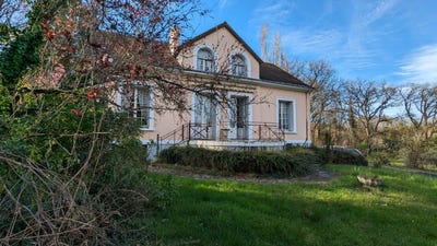 /international/fr/cangey-centre-val-de-loire-310107375345/